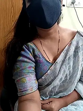 Snapshot of yoursana- chatting on 02-01-25, 04:44 yoursana- online show from 02-01-25, 04:44