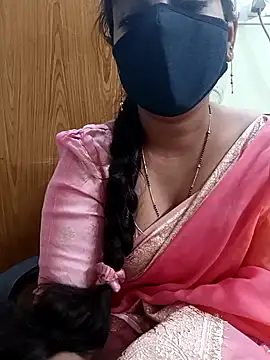 Snapshot of yoursana- chatting on 02-06-25, 05:09 yoursana- online show from 02-06-25, 05:09