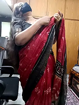 Snapshot of yoursana- chatting on 02-16-25, 03:27 yoursana- online show from 02-16-25, 03:27