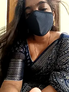 Snapshot of yoursana- chatting on 03-15-25, 04:02 yoursana- online show from 03-15-25, 04:02
