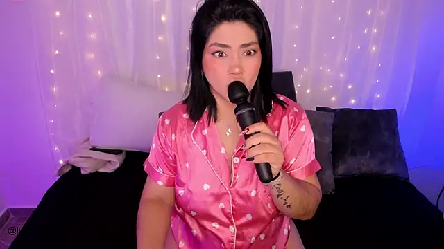 lucy26  online show from 10-23-25, 01:38