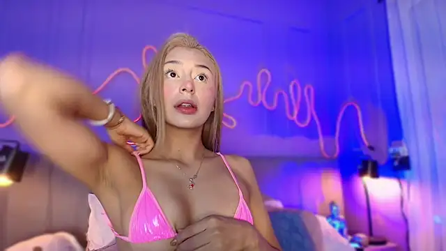 Sofly s online show from 05-28-26, 12:02