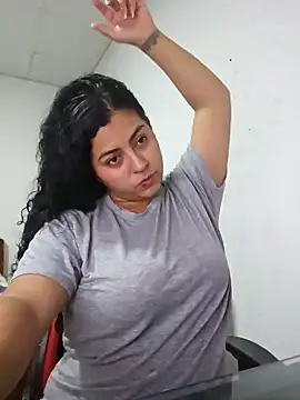 Mary pinkish online show from 01-25-25, 05:40