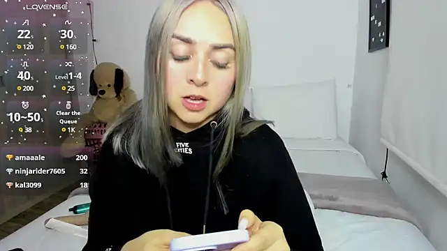 Snapshot of sophi_mooreno chatting on 12-02-24, 02:31 sophi mooreno online show from 12-02-24, 02:31