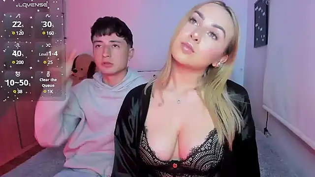 Snapshot of sophi_mooreno chatting on 01-09-25, 11:02 sophi mooreno online show from 01-09-25, 11:02