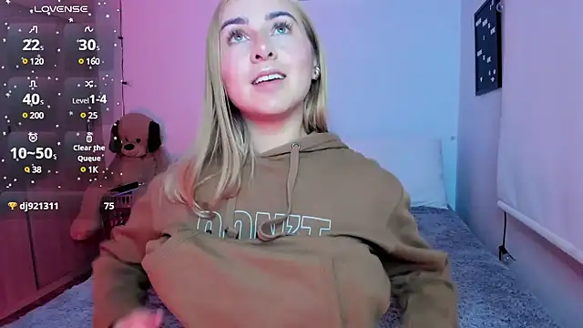 Snapshot of sophi_mooreno chatting on 01-13-25, 01:56 sophi mooreno online show from 01-13-25, 01:56