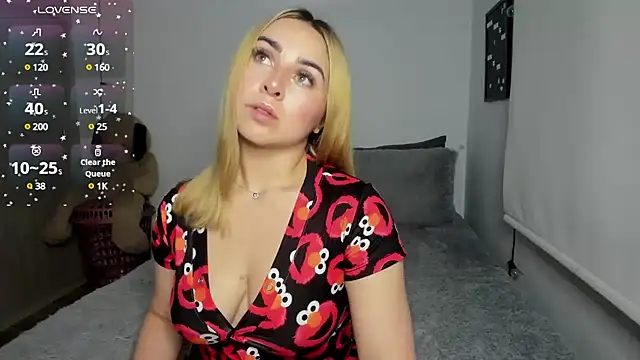 Snapshot of sophi_mooreno chatting on 02-25-25, 04:03 sophi mooreno online show from 02-25-25, 04:03