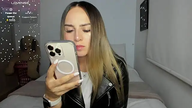 sophi mooreno online show from 04-08-26, 01:27