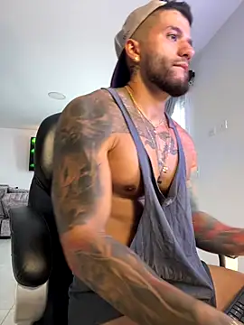 Snapshot of Frank_Farrell chatting on 09-10-25, 09:48 Frank Farrell online show from 09-10-25, 09:48