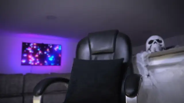 Snapshot of Frank_Farrell chatting on 10-24-25, 11:12 Frank Farrell online show from 10-24-25, 11:12