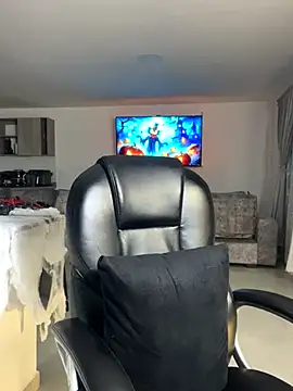 Snapshot of Frank_Farrell chatting on 10-29-25, 11:06 Frank Farrell online show from 10-29-25, 11:06