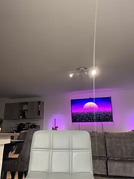 Snapshot of Frank_Farrell chatting on 02-21-26, 05:30 Frank Farrell online show from 02-21-26, 05:30