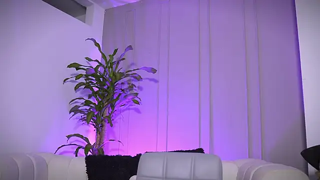 Snapshot of Frank_Farrell chatting on 03-21-26, 04:10 Frank Farrell online show from 03-21-26, 04:10