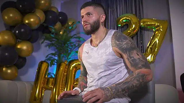 Snapshot of Frank_Farrell chatting on 04-11-26, 10:58 Frank Farrell online show from 04-11-26, 10:58