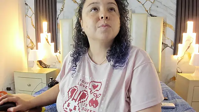 mollieblue69 online show from 02-28-25, 12:42