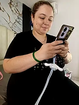 mollieblue69 online show from 11-24-25, 12:49