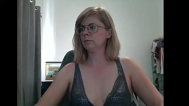 Snapshot of SavannaGirly chatting on 03-01-25, 11:06 SavannaGirly online show from 03-01-25, 11:06