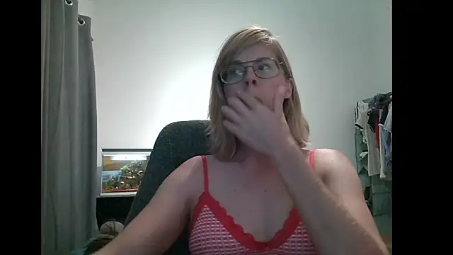 Snapshot of SavannaGirly chatting on 03-05-25, 05:08 SavannaGirly online show from 03-05-25, 05:08