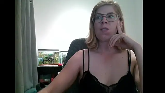 Snapshot of SavannaGirly chatting on 03-14-25, 05:02 SavannaGirly online show from 03-14-25, 05:02