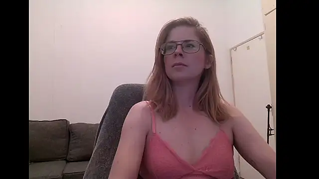 Snapshot of SavannaGirly chatting on 09-21-25, 07:43 SavannaGirly online show from 09-21-25, 07:43