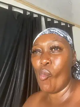 Snapshot of Cardiebae89 chatting on 02-24-26, 12:19 Cardiebae89 online show from 02-24-26, 12:19