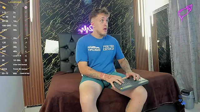 Snapshot of keane_lee chatting on 11-15-25, 01:07 keane lee online show from 11-15-25, 01:07