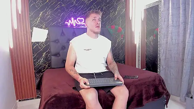 Snapshot of keane_lee chatting on 12-02-25, 12:54 keane lee online show from 12-02-25, 12:54