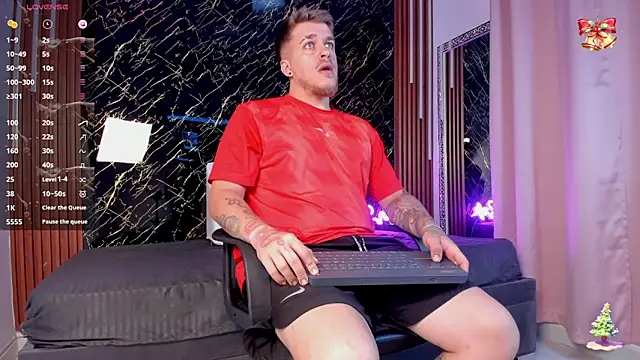 Snapshot of keane_lee chatting on 12-18-25, 12:44 keane lee online show from 12-18-25, 12:44