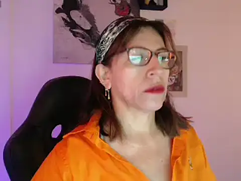 Chayla Ruiz online show from 02-11-25, 01:41