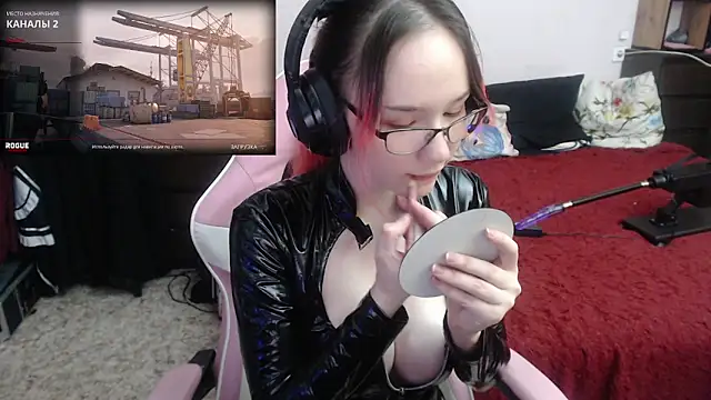 Maya Viola online show from 02-26-25, 03:41