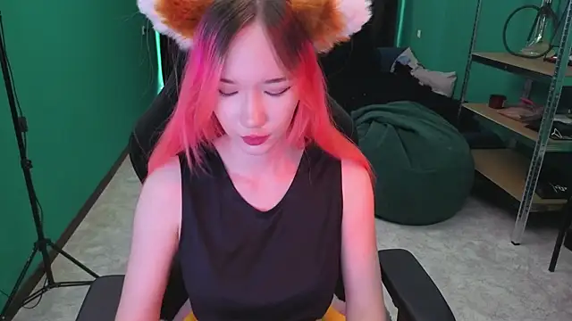 Maya Viola online show from 03-30-26, 05:52