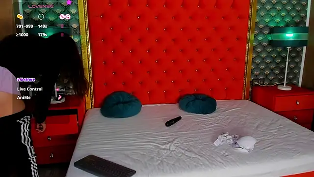 VallerieJones online show from 10-17-25, 08:28