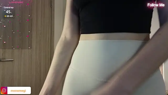 Snapshot of LisaSweetie chatting on 12-07-24, 09:33 LisaSweetie online show from 12-07-24, 09:33