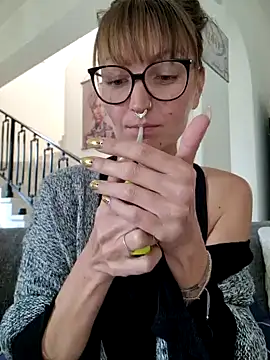 MissMialicious online show from 02-05-25, 01:44