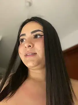 Snapshot of jailyncam_ chatting on 01-19-25, 01:53 jailyncam online show from 01-19-25, 01:53