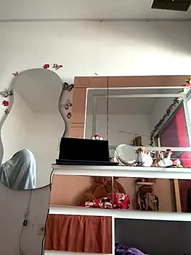 Snapshot of jailyncam_ chatting on 12-04-25, 01:42 jailyncam online show from 12-04-25, 01:42