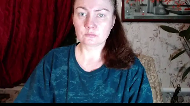 Snapshot of EmilyDoth chatting on 02-13-26, 01:51 EmilyDoth online show from 02-13-26, 01:51