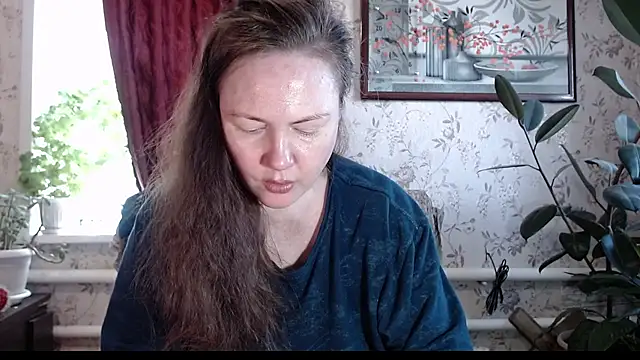 EmilyDoth online show from 04-21-26, 04:30