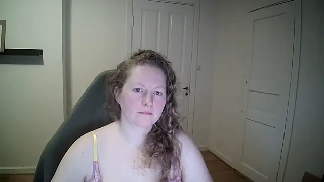 Girlnina-1995 online show from 02-03-25, 09:19