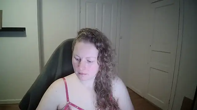 Girlnina-1995 online show from 02-24-25, 09:10