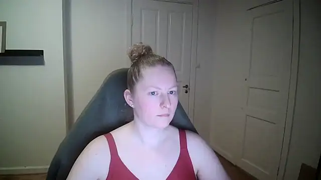 Girlnina-1995 online show from 02-26-25, 06:54