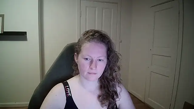 Girlnina-1995 online show from 03-04-25, 09:11