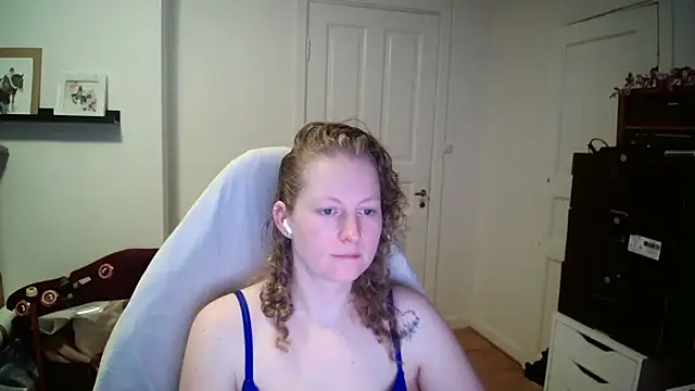 Girlnina-1995 online show from 02-11-26, 09:58