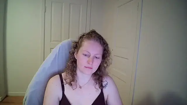 Girlnina-1995 online show from 04-17-26, 09:34