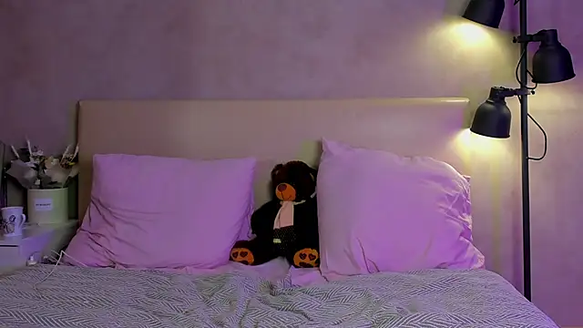  ice ba by online show from 10-25-25, 07:30