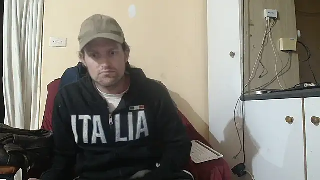 Snapshot of the-billy-blue chatting on 06-26-26, 12:04 the-billy-blue online show from 06-26-26, 12:04