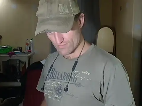 Snapshot of the-billy-blue chatting on 07-05-26, 10:39 the-billy-blue online show from 07-05-26, 10:39