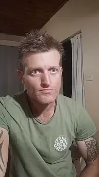 Snapshot of the-billy-blue chatting on 08-01-26, 12:43 the-billy-blue online show from 08-01-26, 12:43