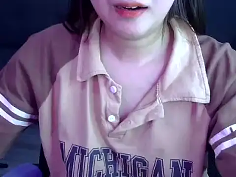 Bee 2k online show from 10-11-25, 04:44