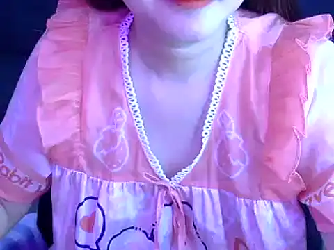 Bee 2k online show from 11-07-25, 04:45